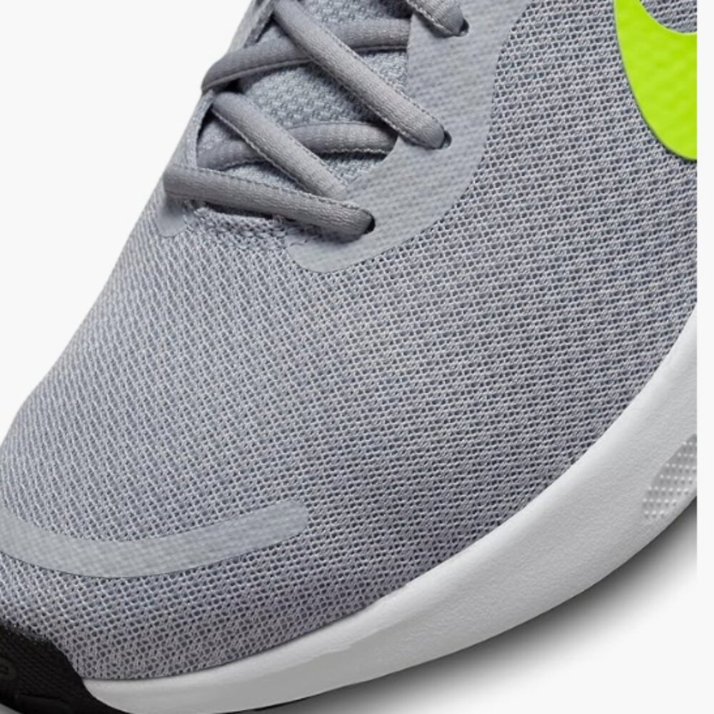 EUC Nike Men's Sneaker -